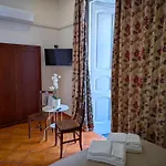 Dell'arte نابولي
